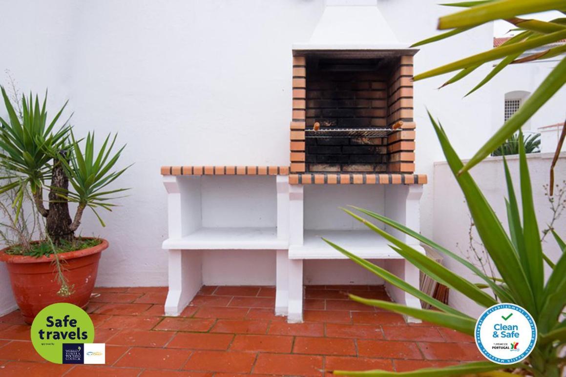 Lena'S Beach House By Hellovacations Albufeira Exterior foto